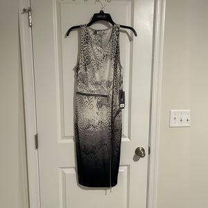 NWT Jennifer Lopez zip up dress snake skin design that is black, white and grey